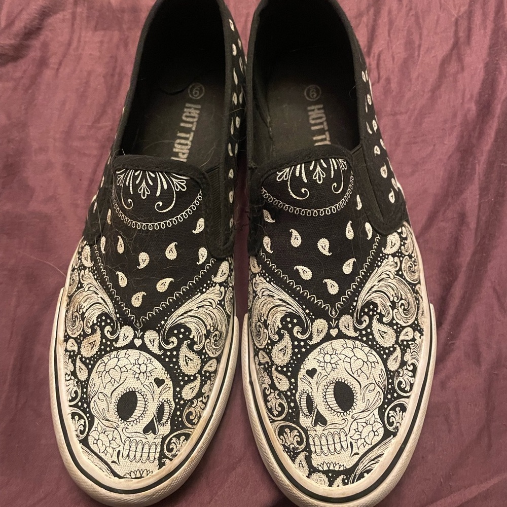 Hot Topic Black and White Skull Slip-On Shoes
